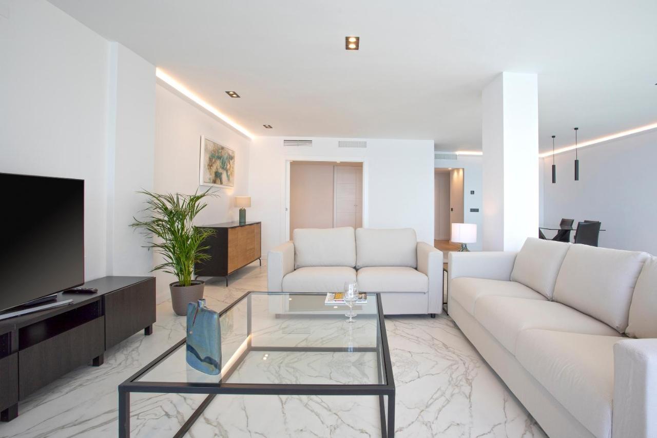 Malagueta Luz By Renthas Apartment Malaga Ngoại thất bức ảnh
