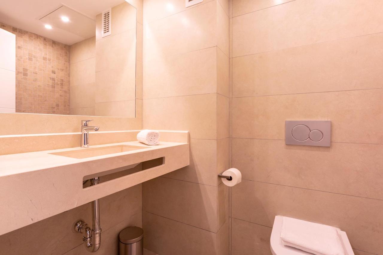 Malagueta Luz By Renthas Apartment Malaga Ngoại thất bức ảnh