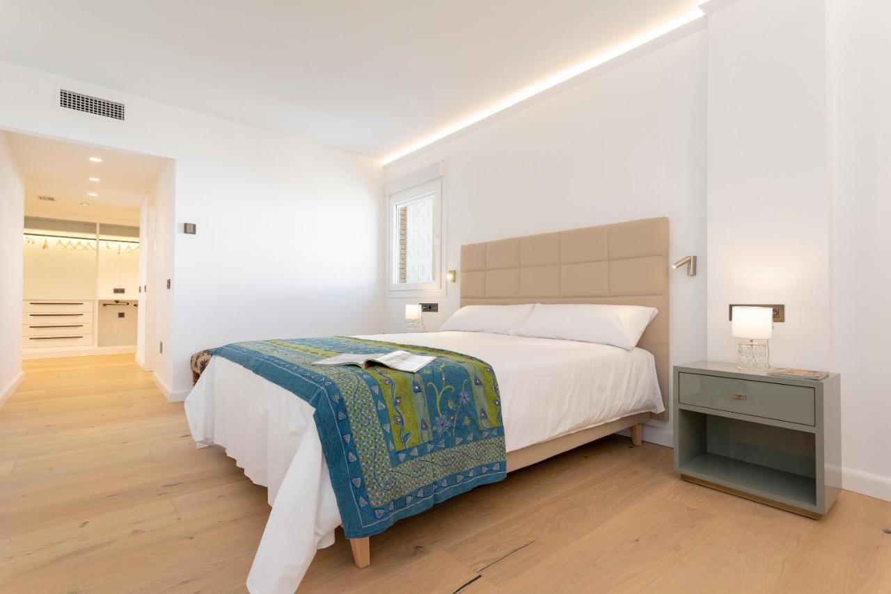 Malagueta Luz By Renthas Apartment Malaga Ngoại thất bức ảnh