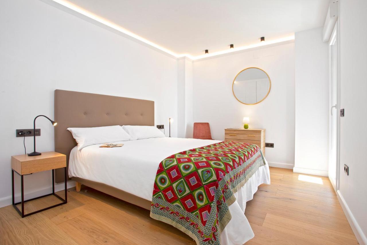 Malagueta Luz By Renthas Apartment Malaga Ngoại thất bức ảnh